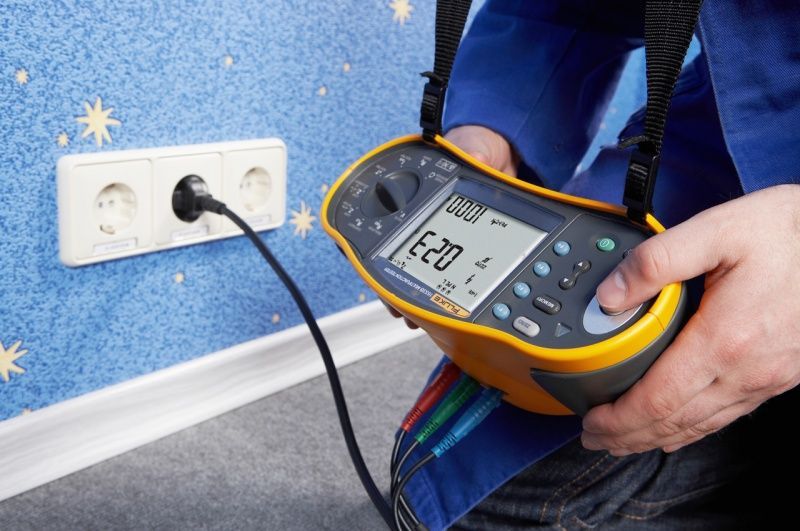 картинка Fluke 1653B. Многофункциональный тестер электроустановок являющийся официальным дистрибьютором в России 