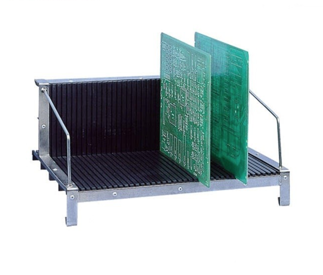 картинка ELK-5407. Антистатическая L-образная подставка для печатных плат являющийся официальным дистрибьютором в России 